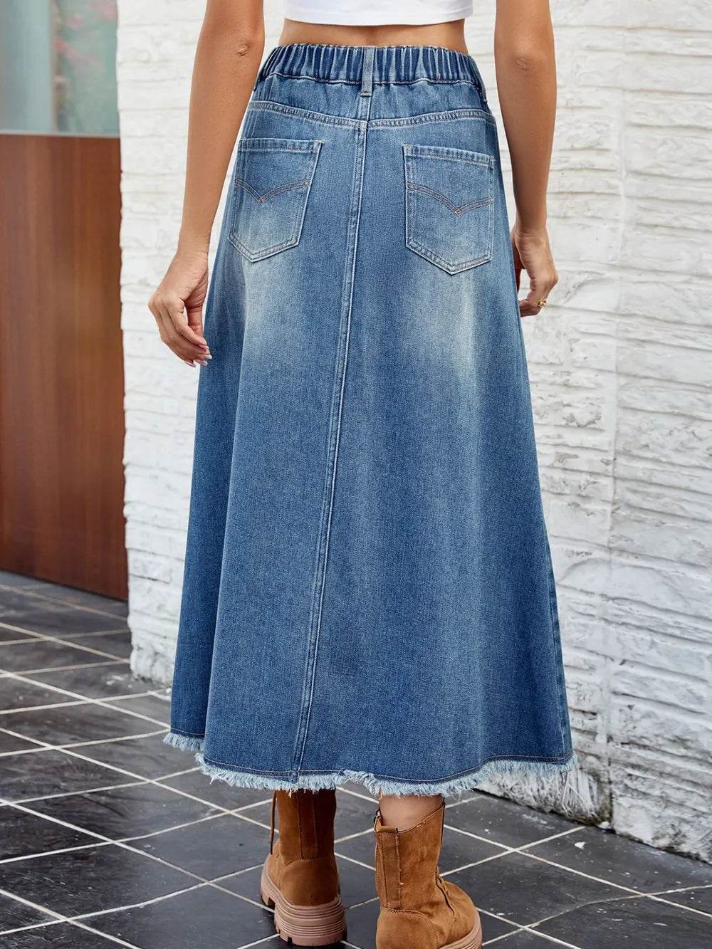 Raw Hem Buttoned Denim Skirt with Pockets Trendsi 00cafbe5-9fb0-40ae-88e5-158a46aec831-Max
