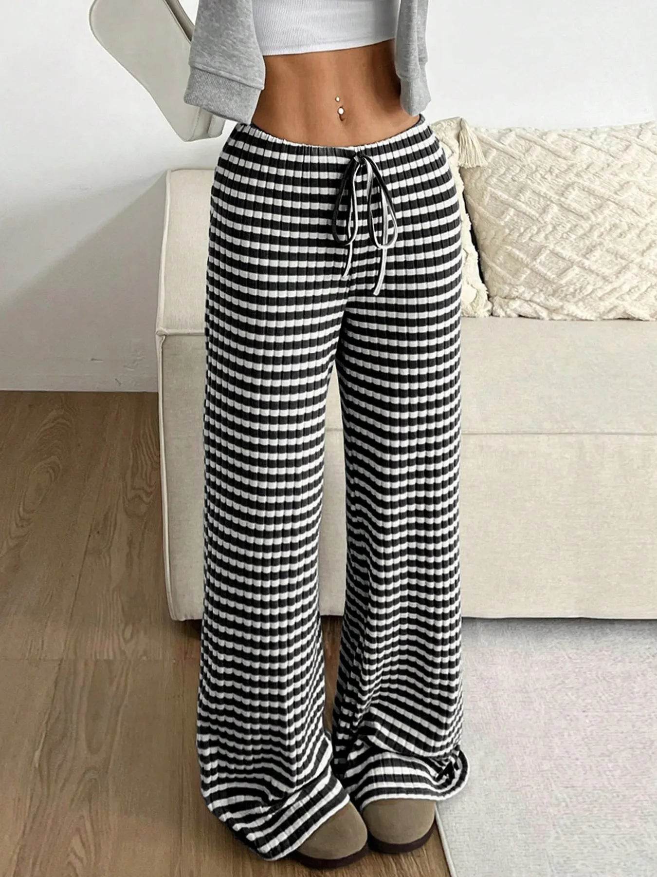 Striped Wide Leg Drawstring Pants Trendsi 030c31fdcddf4b52adcb7a9ed3d868f5-Max-Origin