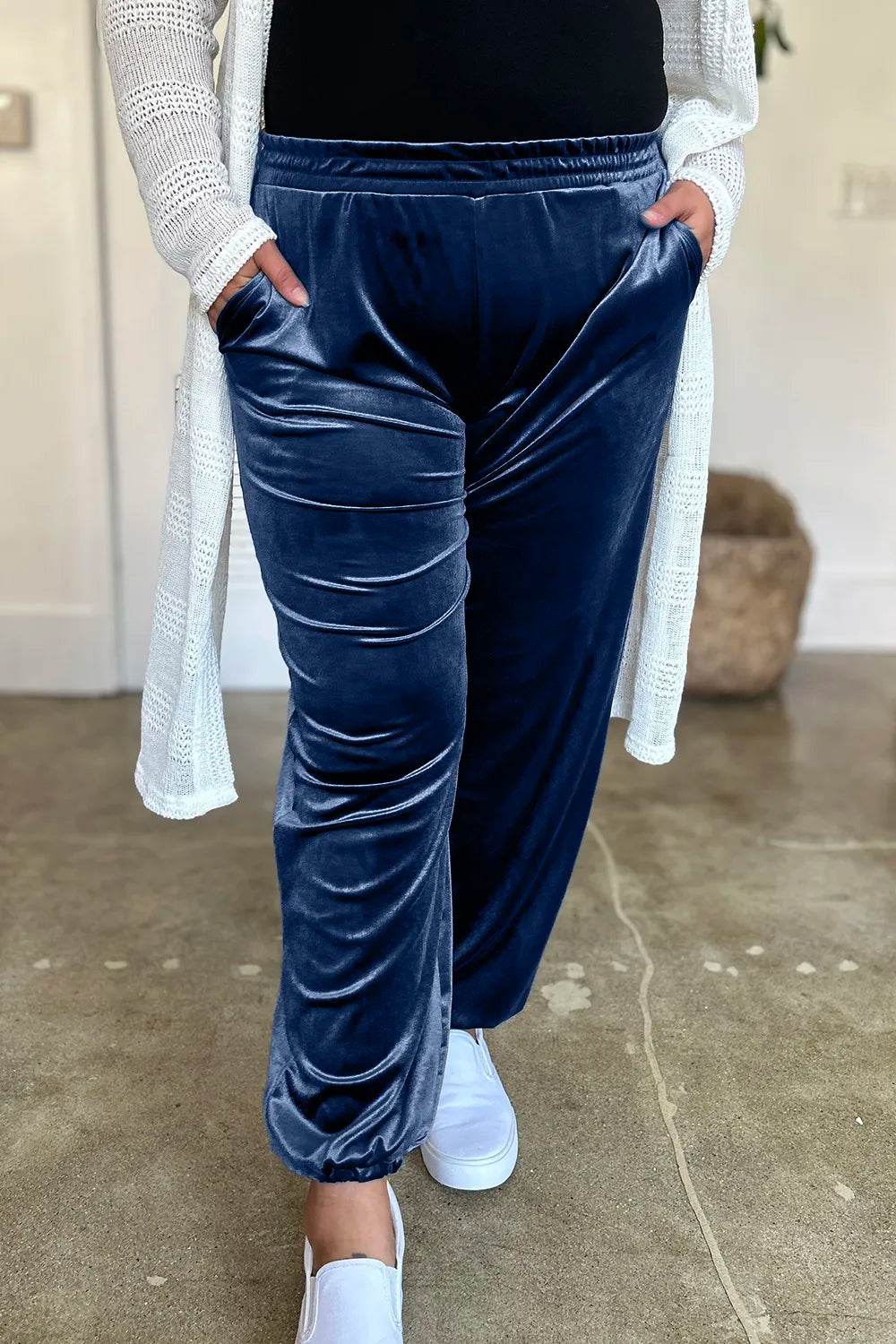 FAM-FAM Pocketed Elastic Waist Joggers Trendsi 06972e8d-fd11-4da1-8d9a-f490c9d1f5bb-Max