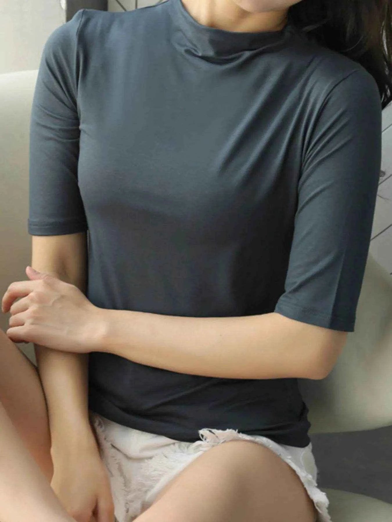 Solid Color Short Sleeve T-Shirt Trendsi 08ce68eb-26f1-4aba-8bfe-47857a95706e-Max-Origin