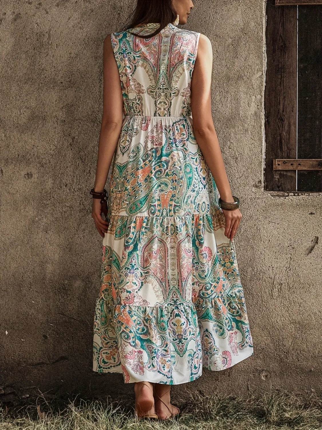 Printed Notched Sleeveless Dress Trendsi 0b999ae5-88e6-4fc4-a475-48f8a106fe7e-Max-Origin