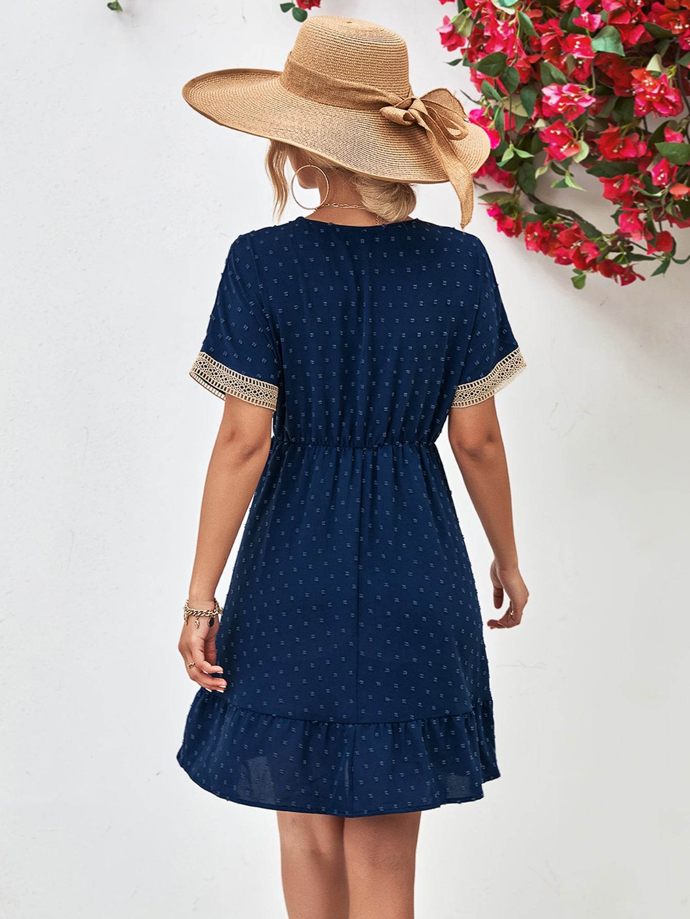 Contrast V-Neck Short Sleeve Mini Dress Trendsi 0c405160e690466e844f55e904e5fb50-Max