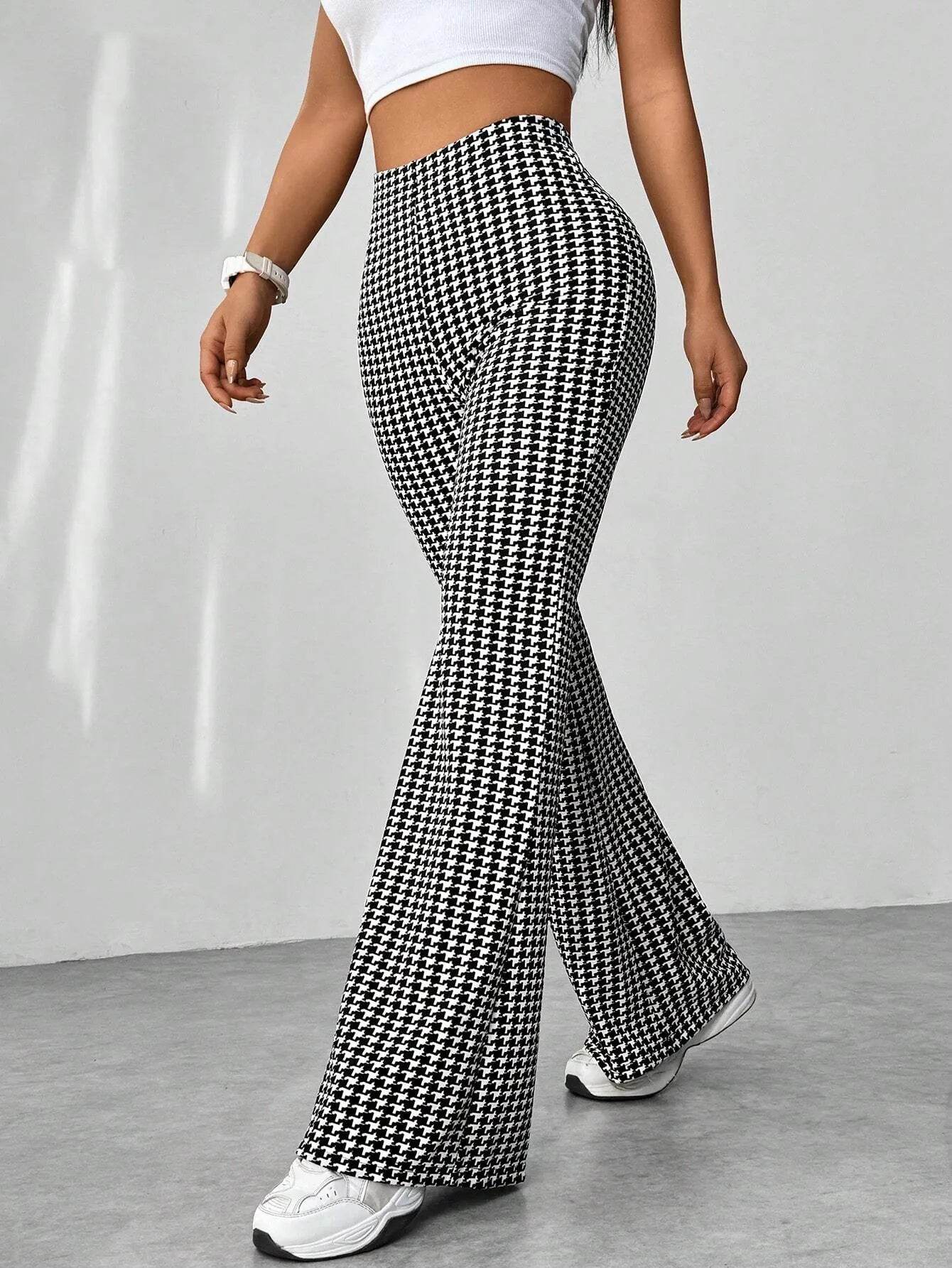 High Waisted Flare Pants Black And White Plaid Trendsi 0e001e0c-0042-42cb-a34e-6384f9648747-Max-Origin