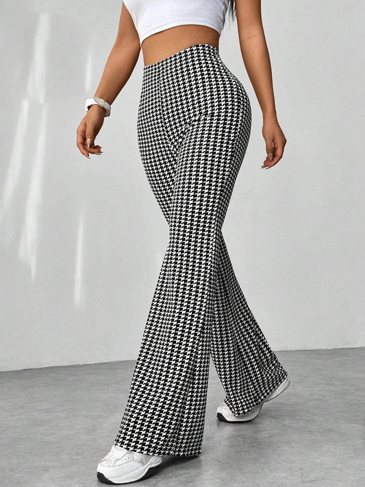 High Waisted Flare Pants Black And White Plaid Trendsi 0e001e0c-0042-42cb-a34e-6384f9648747-Max-Origin