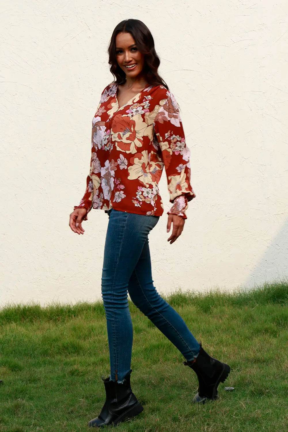Floral V-Neck Smocked Lantern Sleeve Blouse Trendsi 0ed7595160c44925b16b1ddb06388bcf-Max