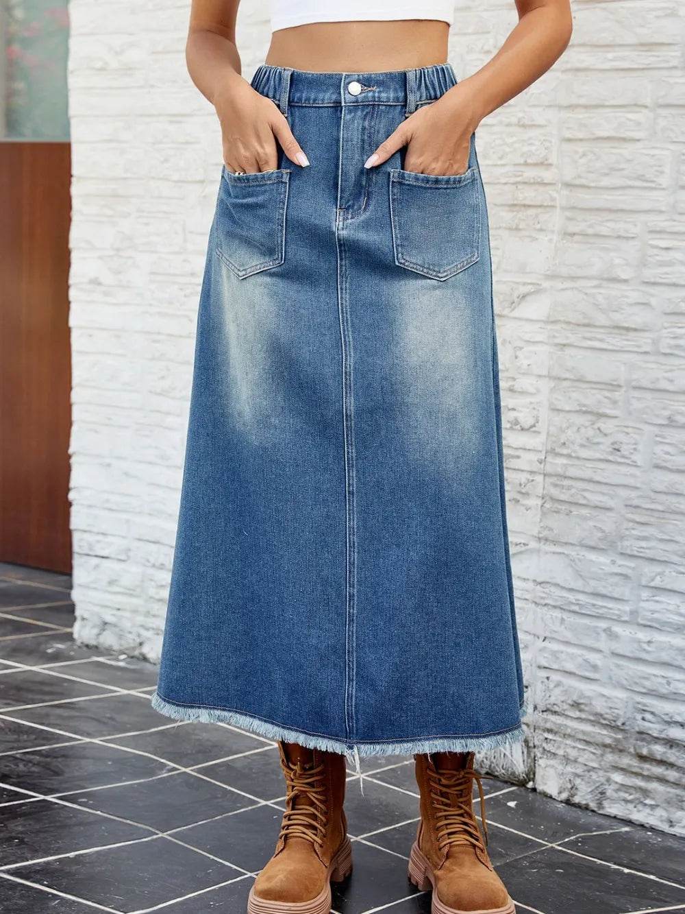 Raw Hem Buttoned Denim Skirt with Pockets Trendsi 11170e26-0f1d-4331-9640-2ead8b6013b5-Max
