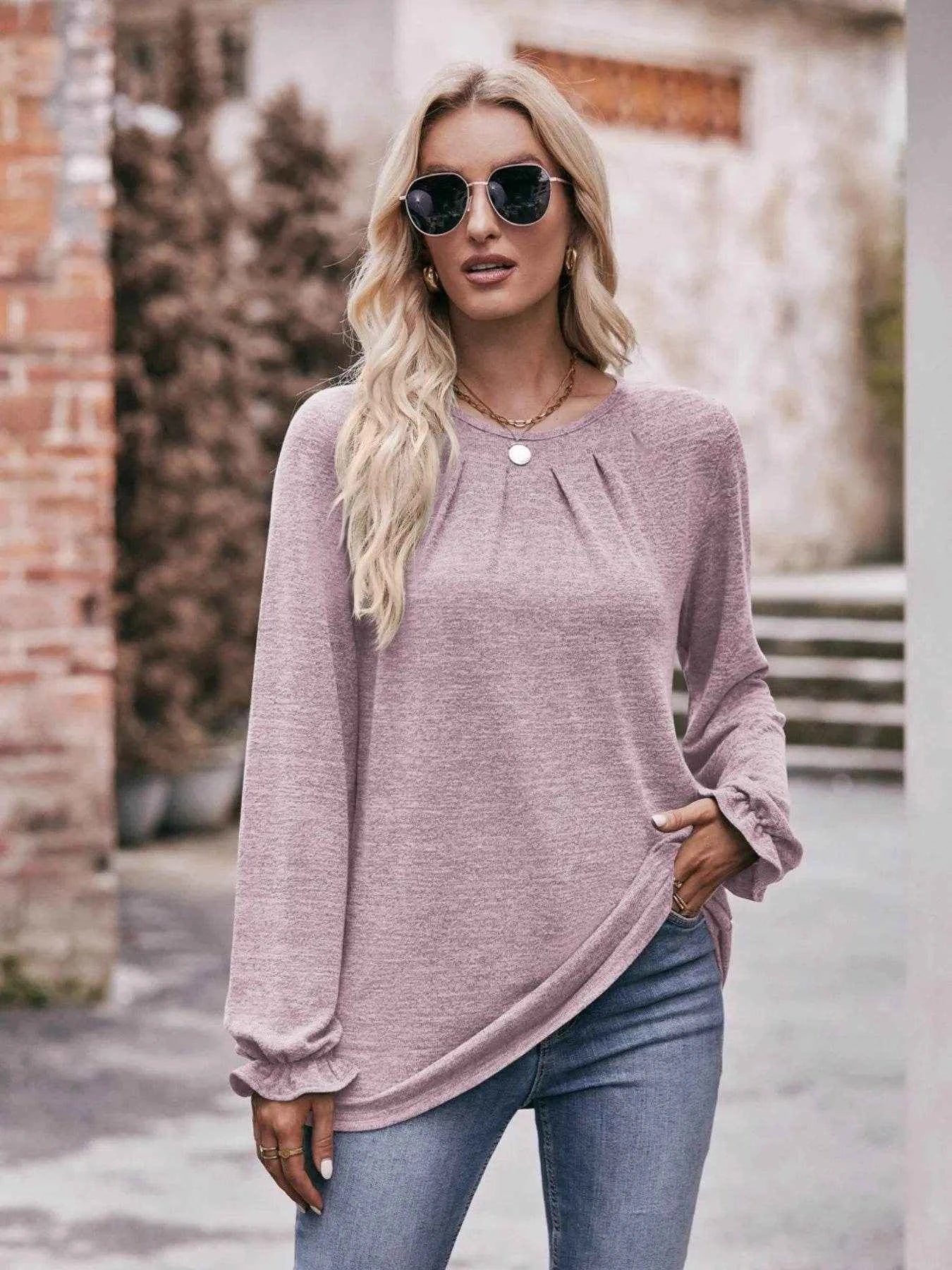 Round Neck Long Sleeve Casual T-Shirt Trendsi 11a3ef89-1f4c-40ba-9ff3-1f241ac59309-Max-Origin