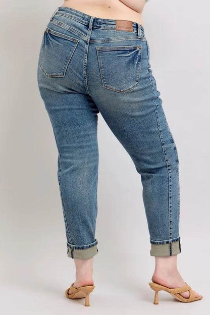 Judy Blue Full Size Mid Rise Vintage Wash Double Roll Cuff Boyfriend Jeans Plus Size Trendsi 130bf1c0-cb87-4a74-ab7e-2c00e8403409-Max-Origin
