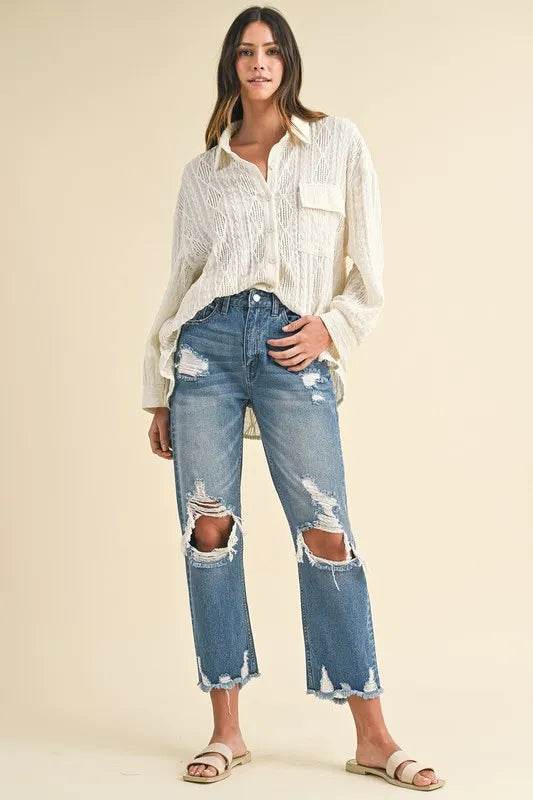 Annie Wear Distressed Raw Hem Cropped Jeans Trendsi 14951e3b-57ce-4ab4-a4d8-e30371a24bee-Max