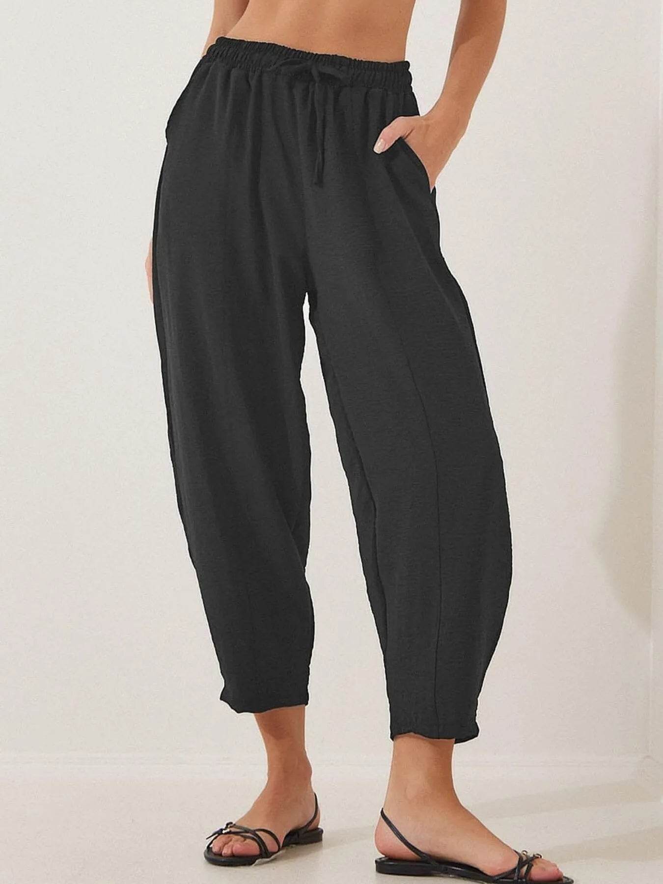 Full Size Drawstring Wide Leg Cropped Pants Plus Size Black Trendsi 14bc75b3255949898652310be5b532f6-Max-Origin