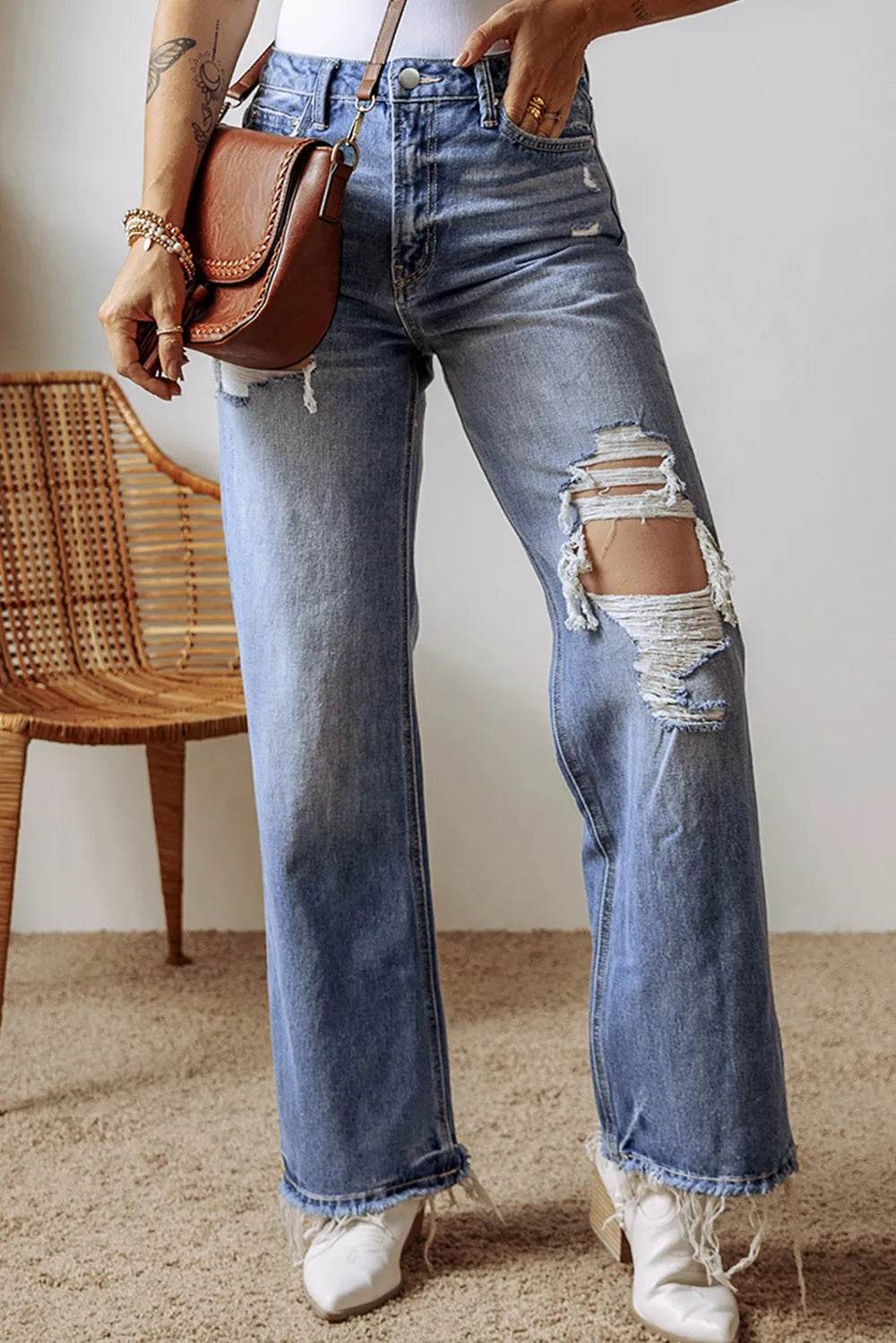 Distressed Straight Leg Jeans with Pockets Medium Trendsi 15dd8d28-34b1-4052-98a7-b485786aed67-Max