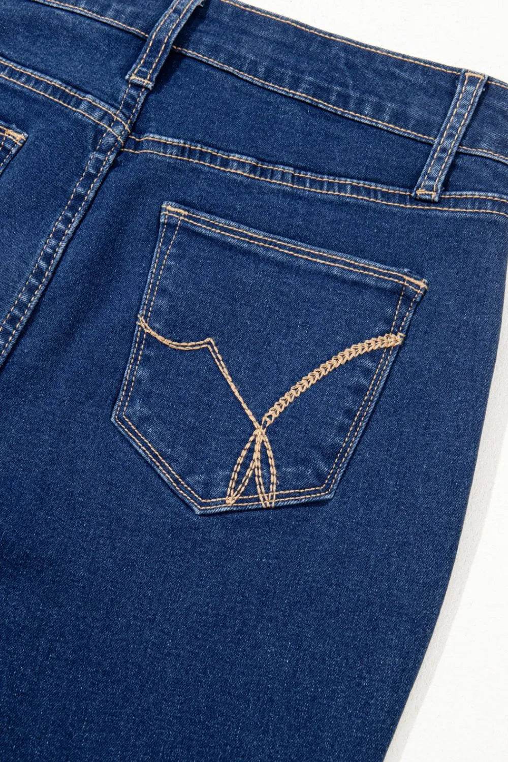 Center Seam Deep Wash Straight Jeans Trendsi 165702ae-c1eb-4f3d-b523-fba1a9dc2de4-Max-Origin