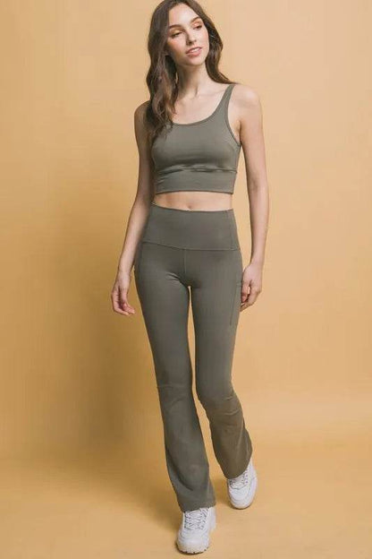 Love Tree High Waist Flare Active Leggings with Side Pockets Trendsi 175d9582-c247-453a-8a0a-01142957e5ee-Max
