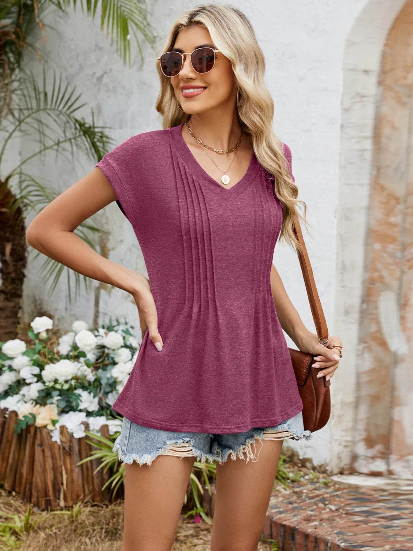 Relaxed Fit V-Neck T-Shirt Trendsi 1a438adb58b84fdba864c9b3678664fa-Max-Origin