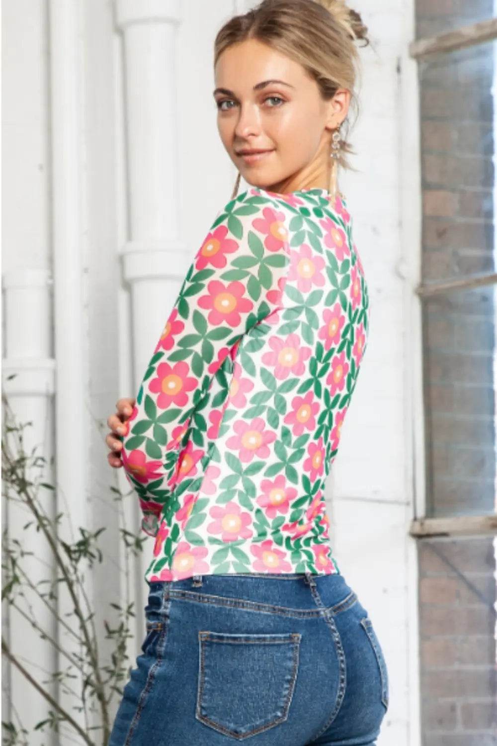 Floral Round Neck Long Sleeve Top Trendsi 1b5d52d5863c4c009d92eb6491ccdb3c-Max
