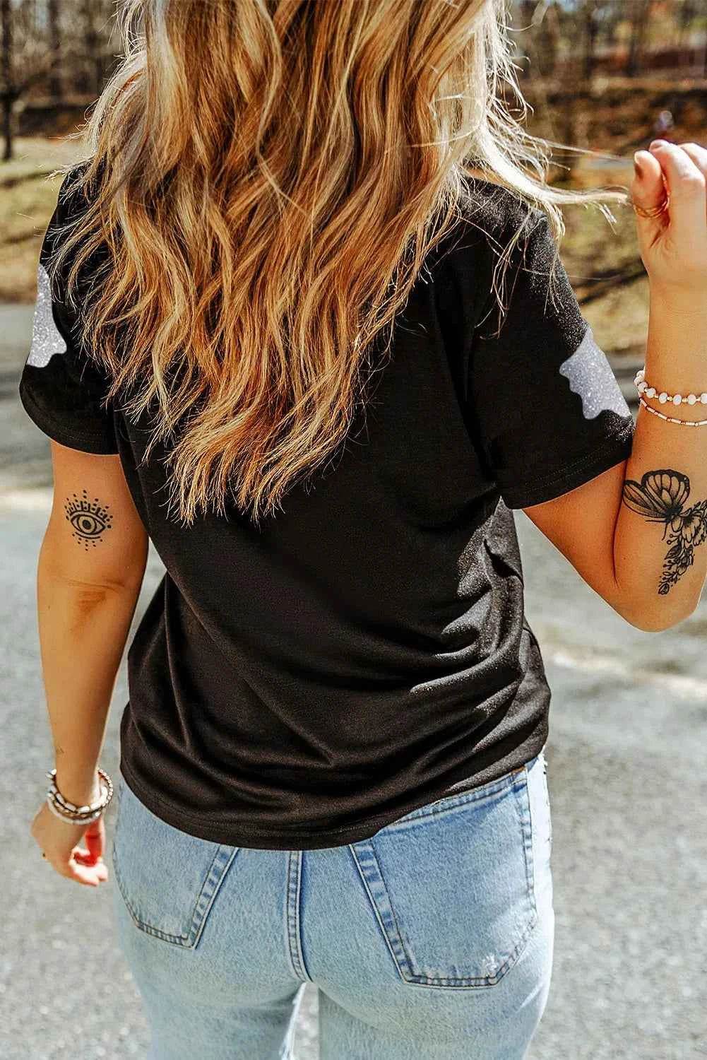 Glitter Ghost Round Neck Short Sleeve T-Shirt Trendsi 1db56175-a063-4b00-b1fa-2abbcfc15259-Max