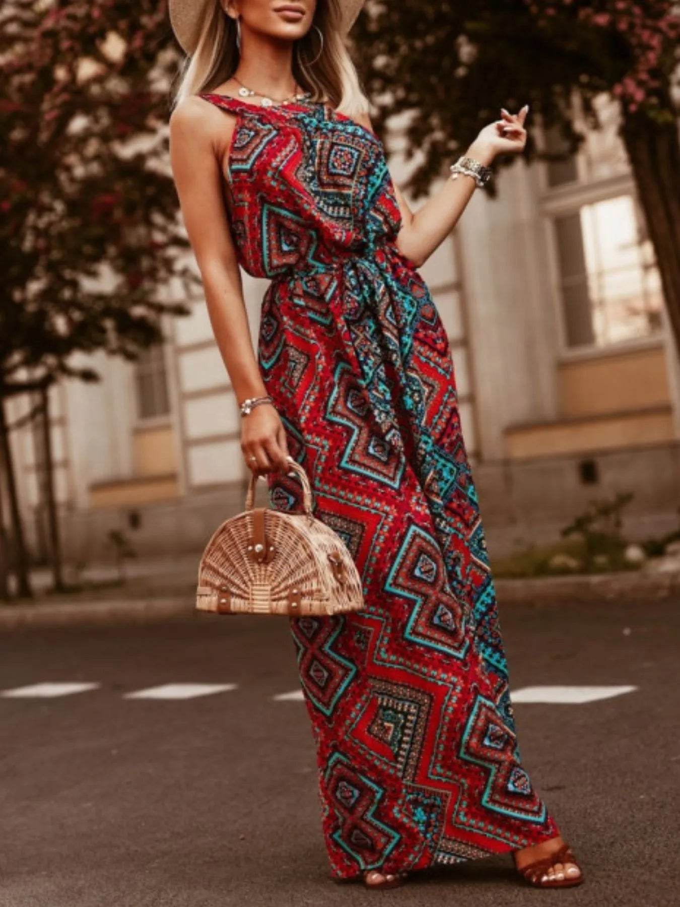 Tropical Floral Halter Neck Summer Dress Trendsi 1e0c684e-d9fc-409a-84ad-0de5adf20850-Max-Origin