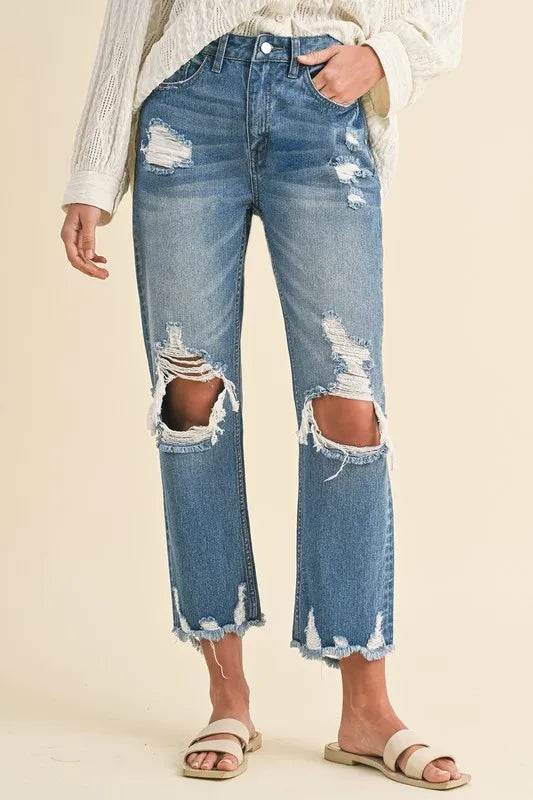 Annie Wear Distressed Raw Hem Cropped Jeans Denim Trendsi 1e26f971-858b-4f17-9bc6-6cb55e0a93e6-Max