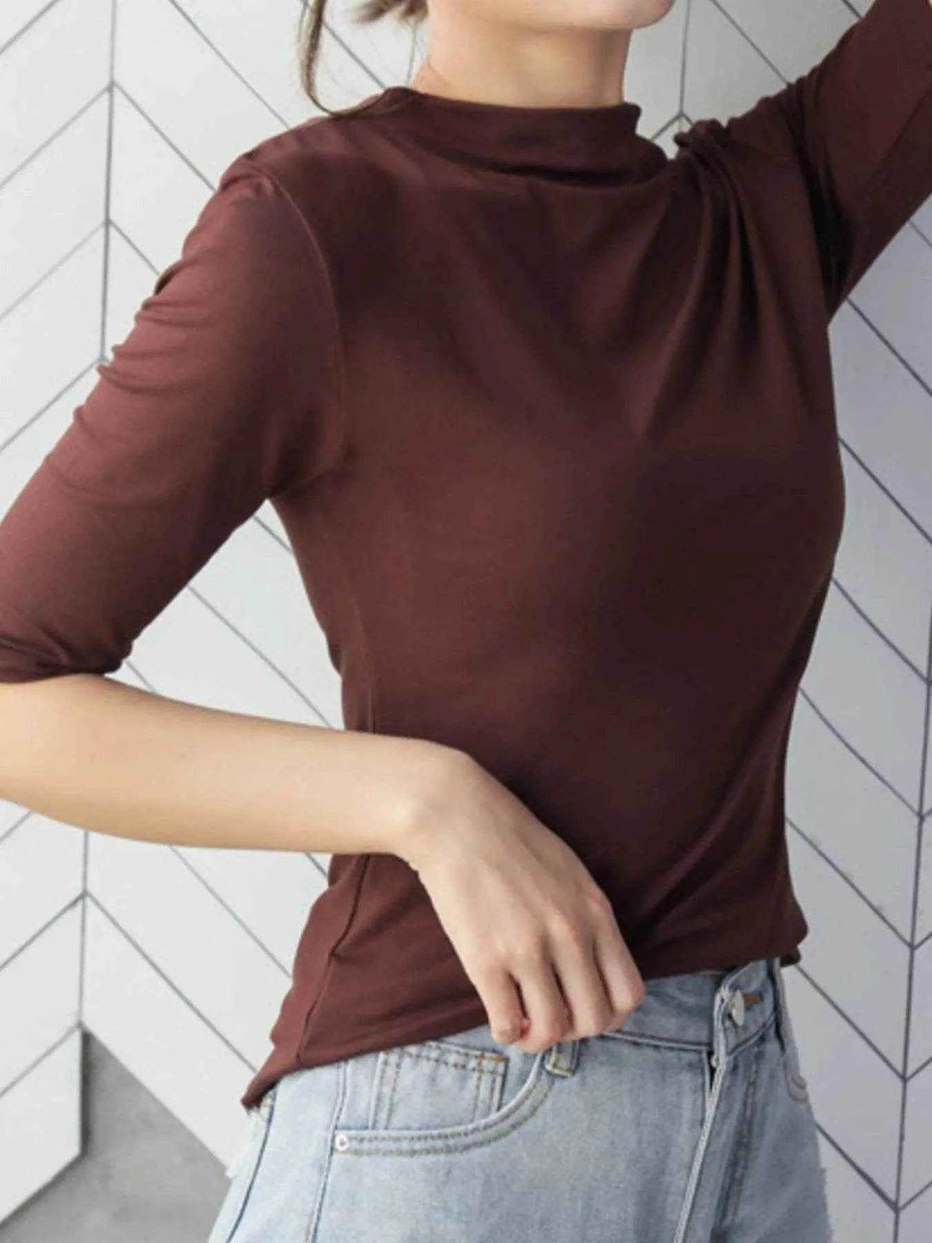Solid Color Short Sleeve T-Shirt Trendsi 2114cb6e-98ef-45a1-93a2-2235fc0d864d-Max-Origin