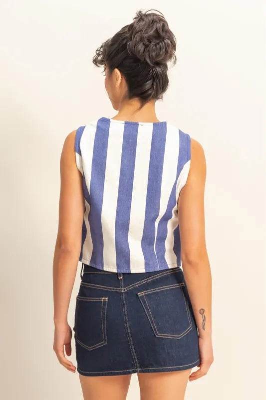 HYFVE Woven Striped V-Neck Button Down Vest Trendsi 21ef0f4af5fb4ee7b155232037f794b2-Max-Origin