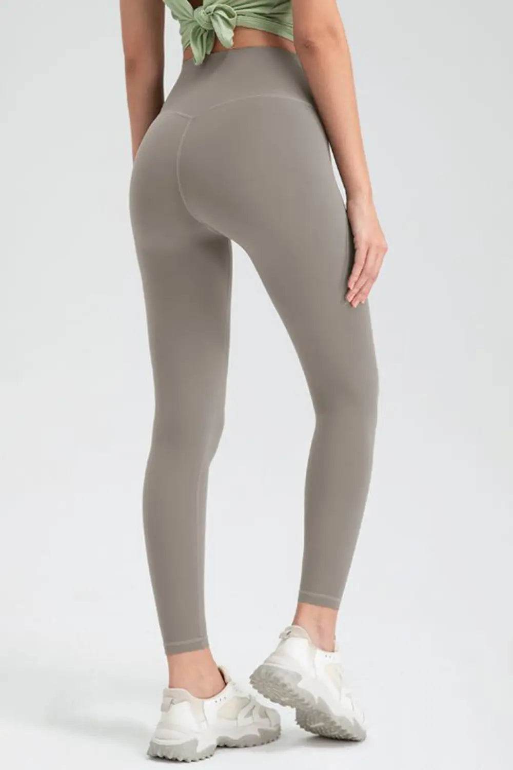 Wide Waistband High Waist Sport Leggings Trendsi 225b7356d33447869d2e6554bd561afa-Max