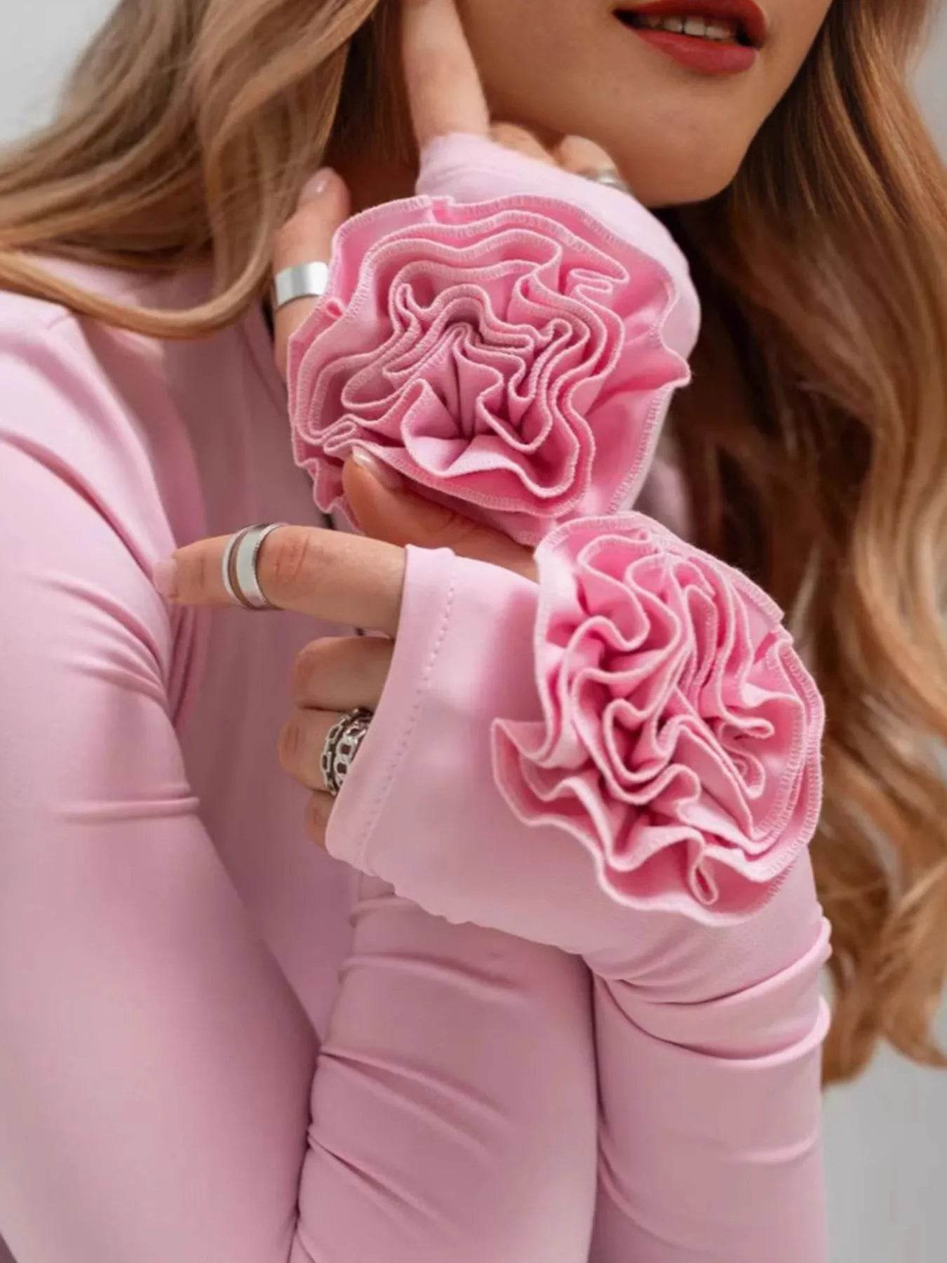 Flower Round Neck Long Sleeve T-Shirt Trendsi 24141ac2-a3f6-41ed-b527-3382c0c6e096-Max-Origin