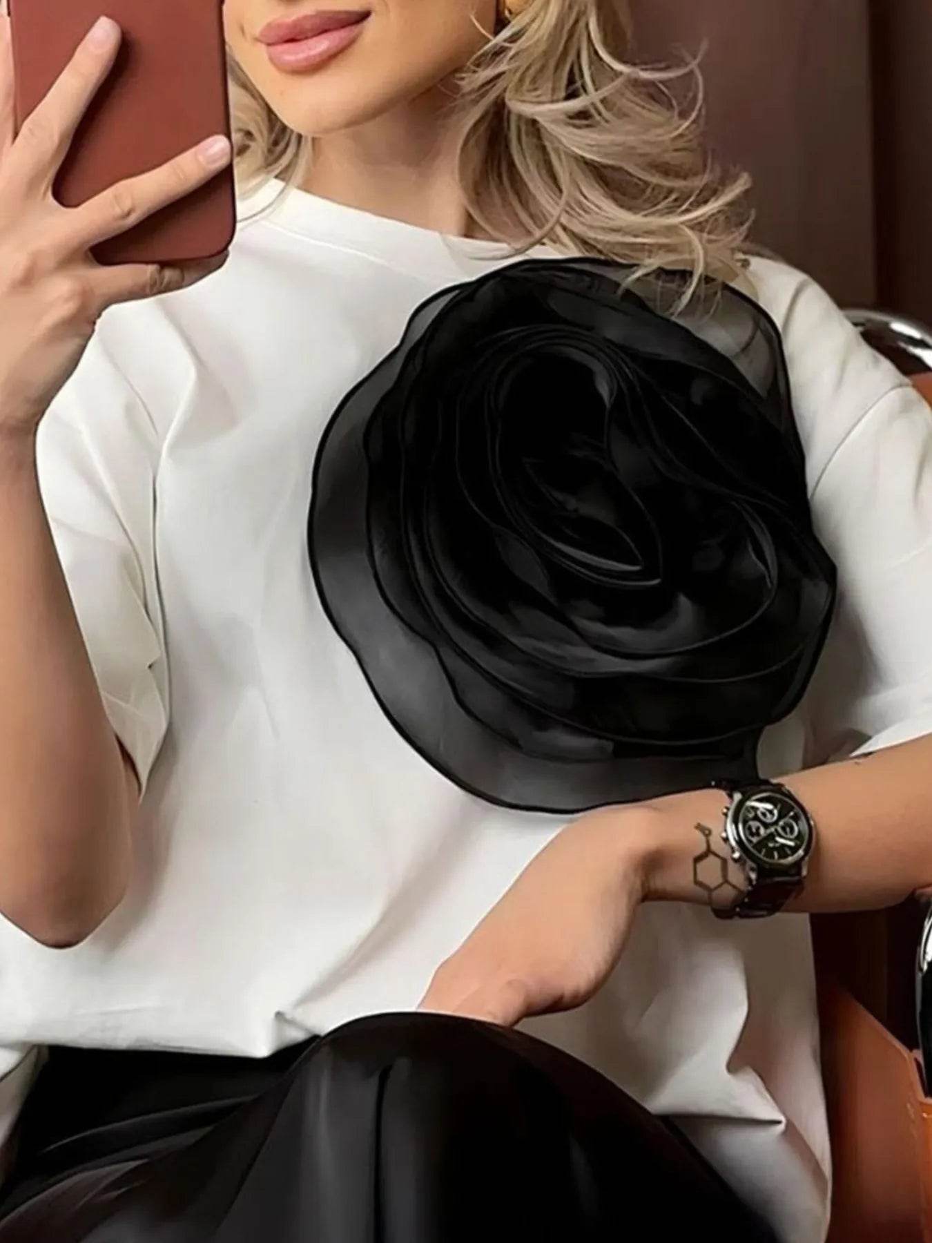 Flower Round Neck Short Sleeve T-Shirt Trendsi 24485951-425b-4281-be42-17c98c752c1a-Max-Origin