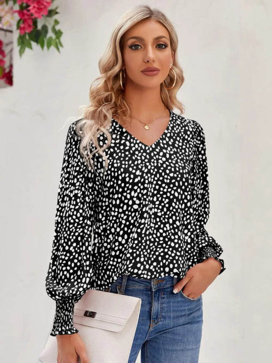 Printed V-Neck Lantern Sleeve Blouse Black Trendsi 24a18f0fc0354d97b1f507b5ffc9883d-Max