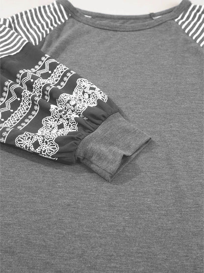 Contrast Print Striped Raglan Long Sleeve Loose Top Trendsi 24b3865adcef49d19d1c520fe7059228-Max-Origin