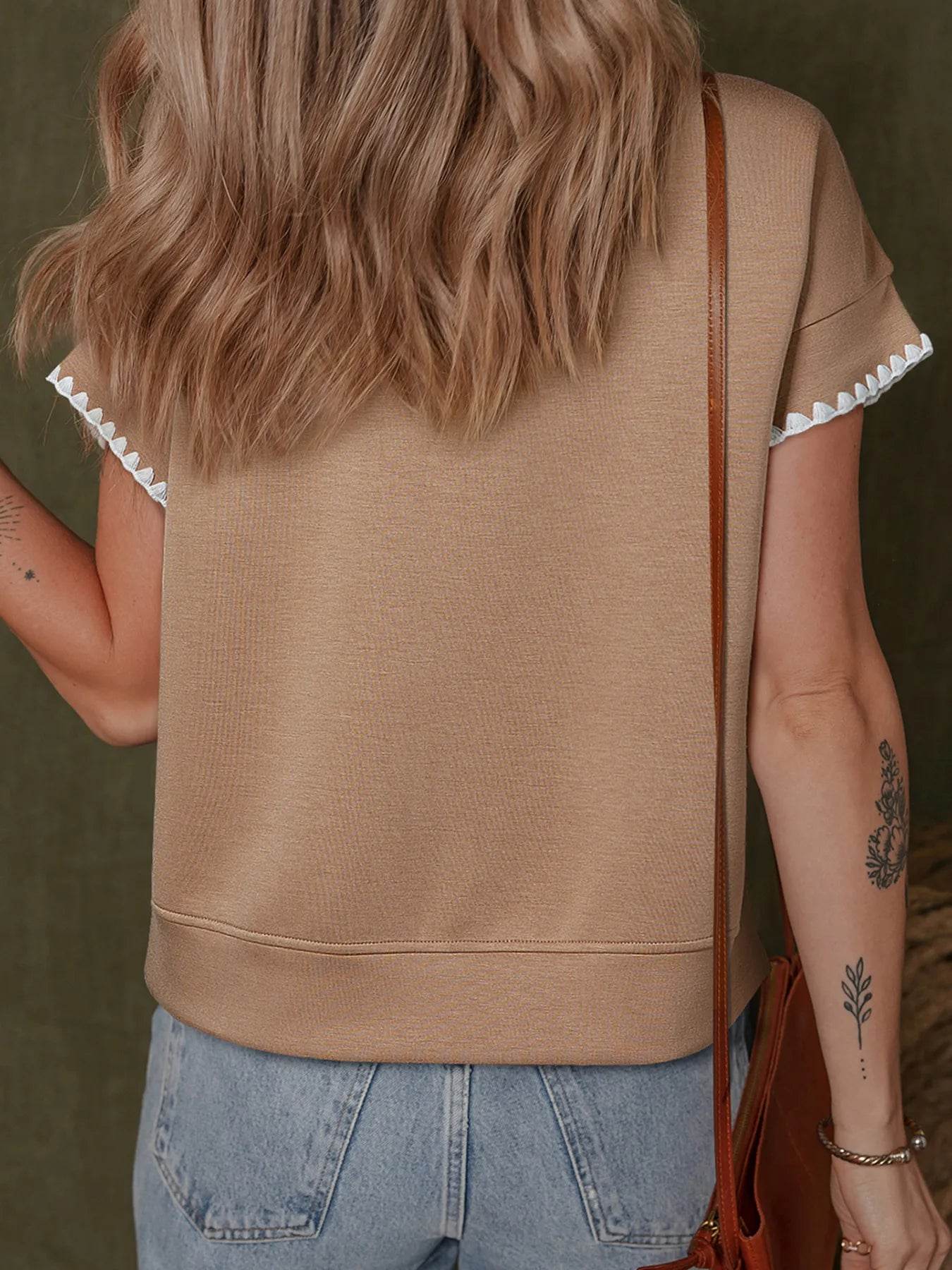 Contrast Trim Short Sleeve T-Shirt Trendsi 28b3967cfaea4458b1480ed687c457a9-Max-Origin