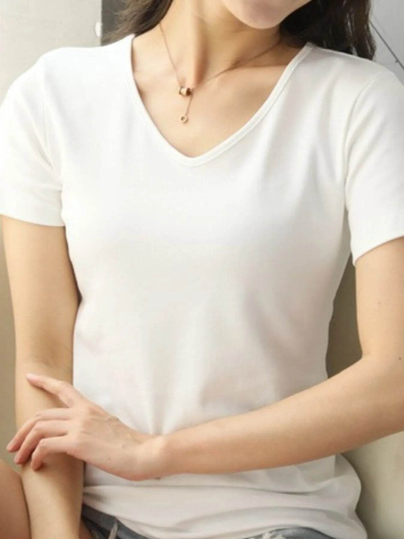 V-Neck Short Sleeve T-Shirt Trendsi 29348241-ba2d-4b8b-80c1-b0ec89c34afc-Max-Origin