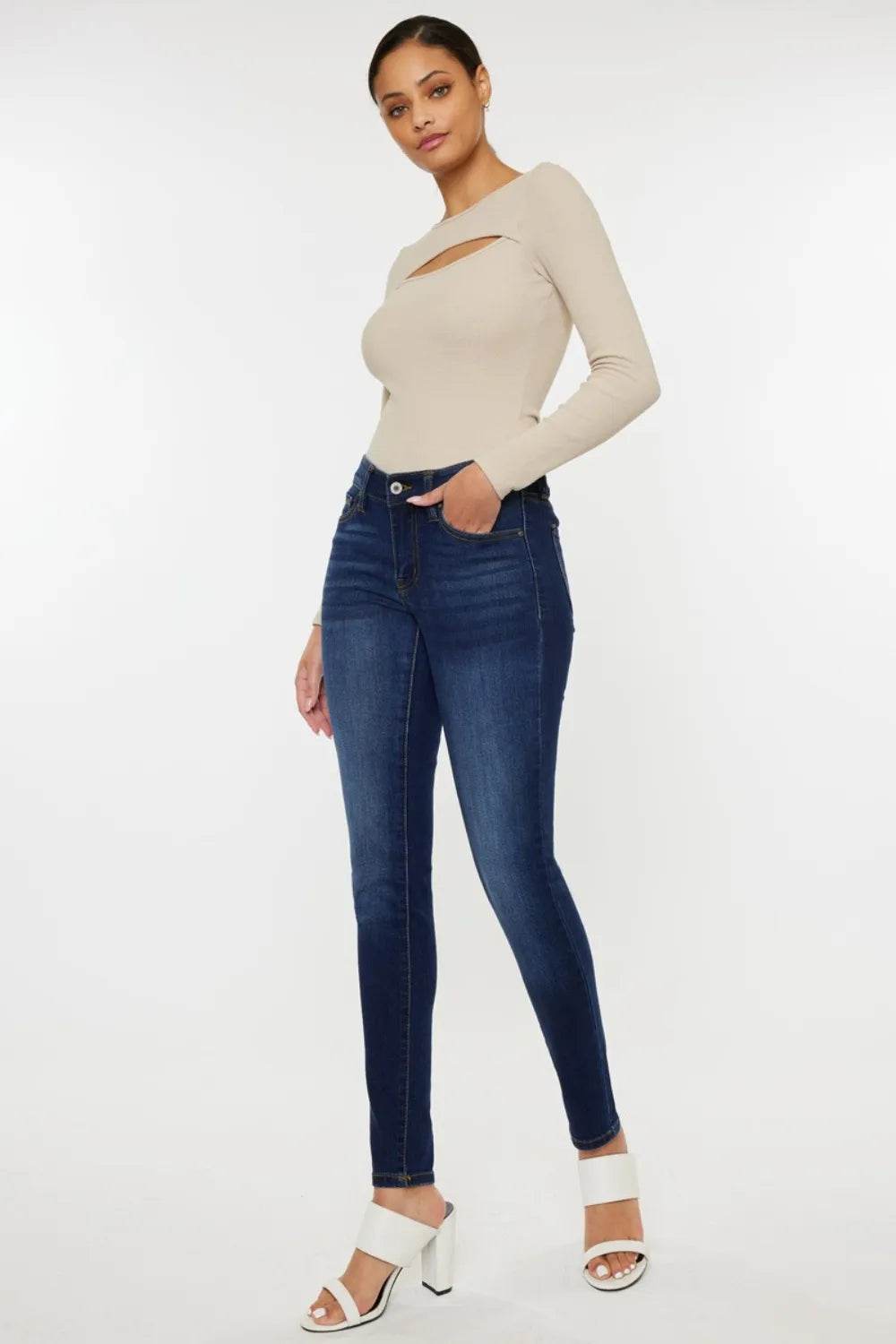 Kancan Mid Rise Gradient Skinny Jeans Trendsi 2b64be8e-dd8e-42fc-8aa9-27aa22052096-Max
