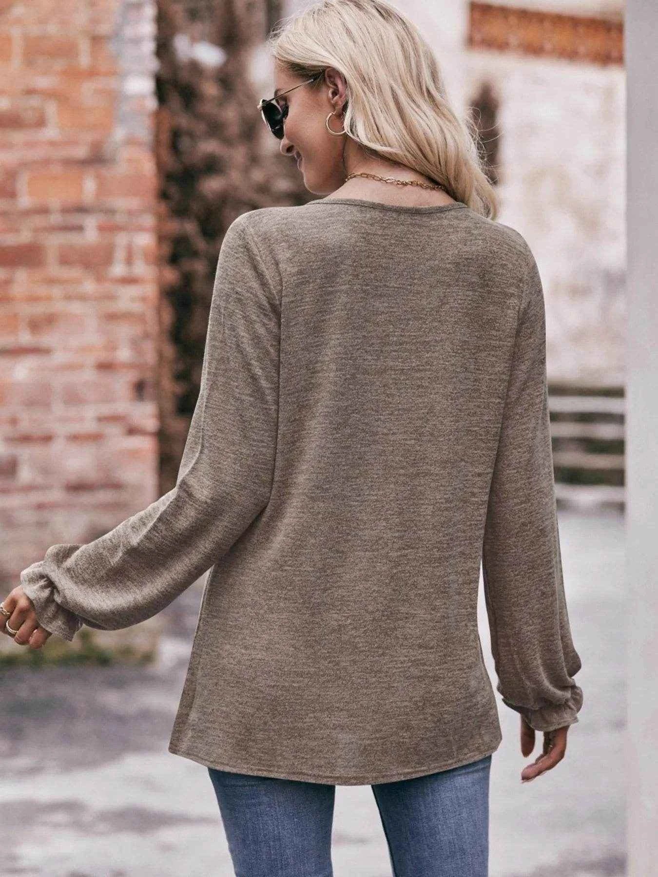 Round Neck Long Sleeve Casual T-Shirt Trendsi 2c03afa5-d94f-4c6a-b82a-5ed9c12b9580-Max-Origin