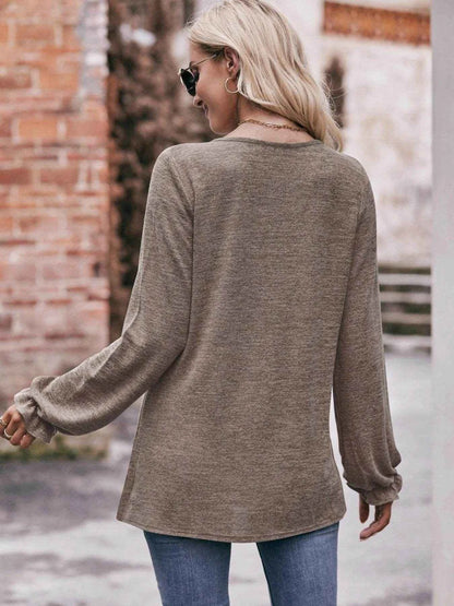 Round Neck Long Sleeve Casual T-Shirt Trendsi 2c03afa5-d94f-4c6a-b82a-5ed9c12b9580-Max-Origin