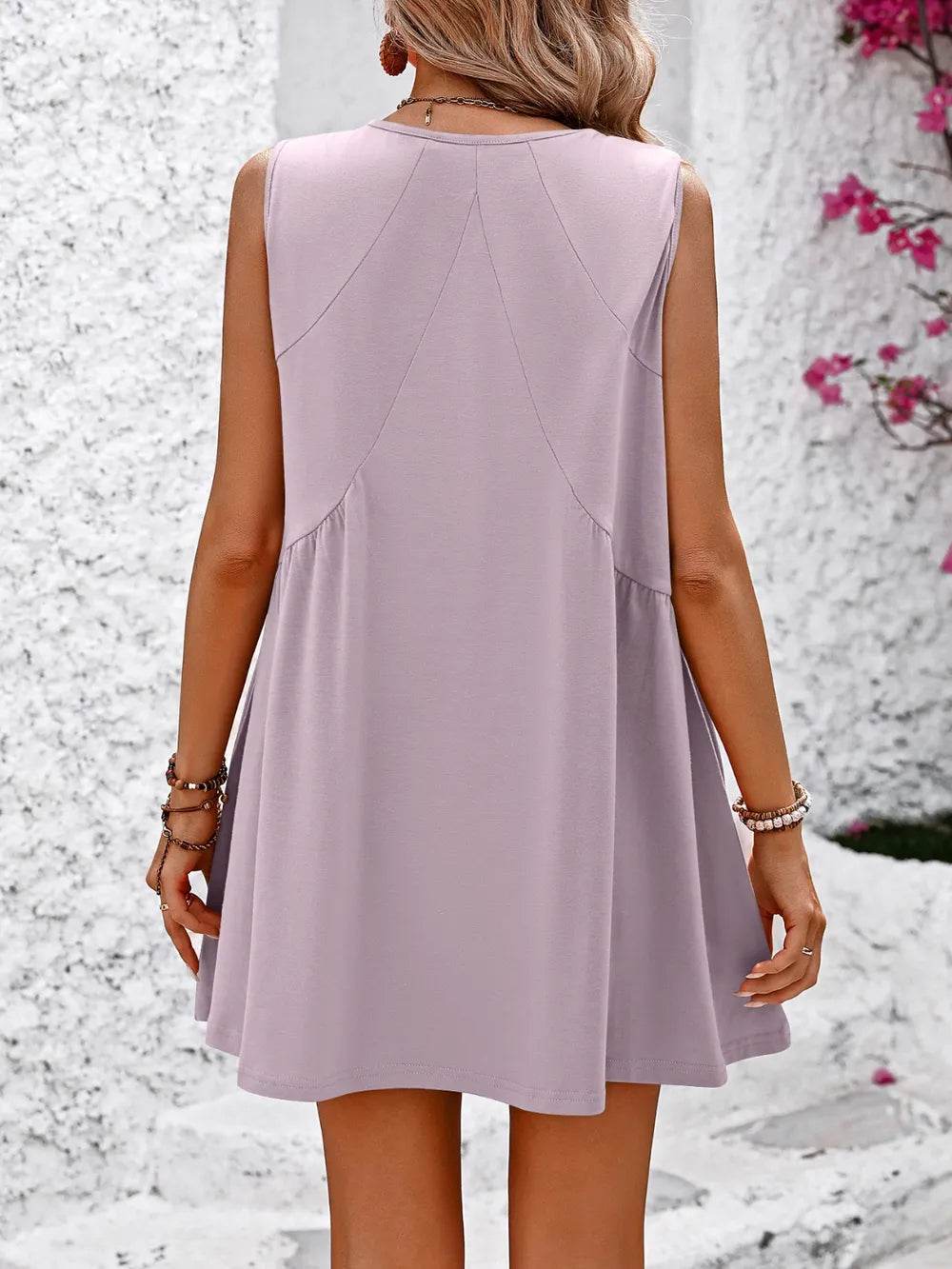 Mandy V-Neck Sleeveless Mini Dress Trendsi 2d28e194-4767-4ec4-93c2-6a91fe52b0a6-Max