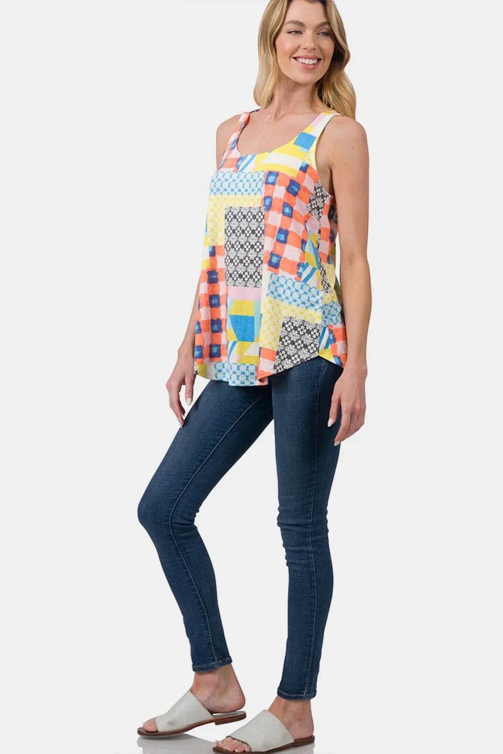 Zenana Printed Round Neck Curved Hem Tank Trendsi 2f3fb880-8a82-4eb4-9f11-55223aab3588-Max