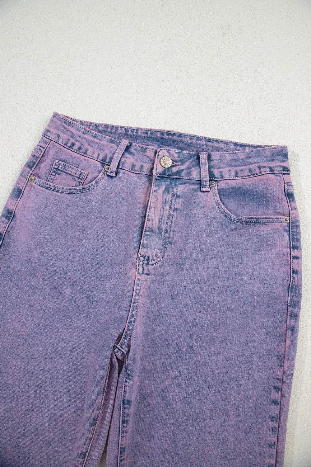 Washed Raw Hem Cropped Jeans Trendsi 2f51b332-fc07-463e-a5c4-595c90362736-Max-Origin