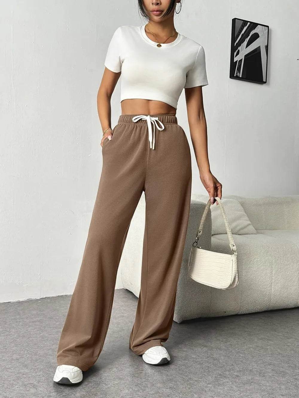 Drawstring Wide Leg Pants with Pockets Taupe Trendsi 303218e3-4641-434a-a0a7-2e6cb0ac2175-Max