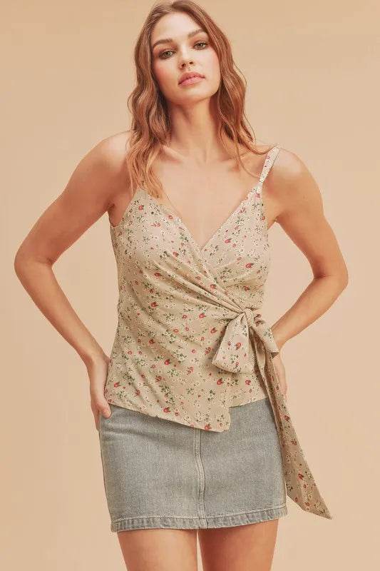 Aemi + Co Ditsy Floral Surplice Adjustable Straps Cami Natural Floral Trendsi 35531692-8eac-4ac2-be58-e8c69eb29078-Max