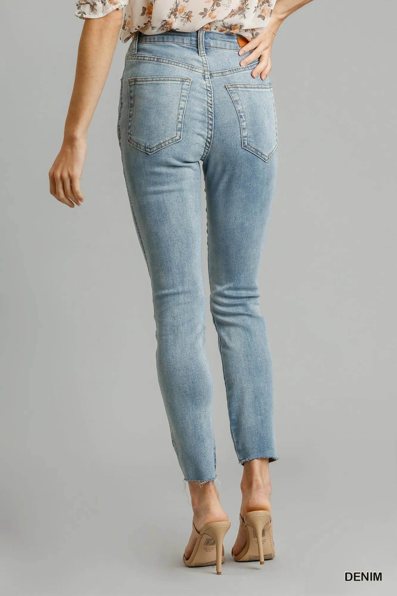 Umgee 5-Pockets Distressed Detail Stretch Denim Skinny Jeans with Unfinished Hem Trendsi 364927ea-ad43-4000-a9fb-d74005531b7c-Max-Origin