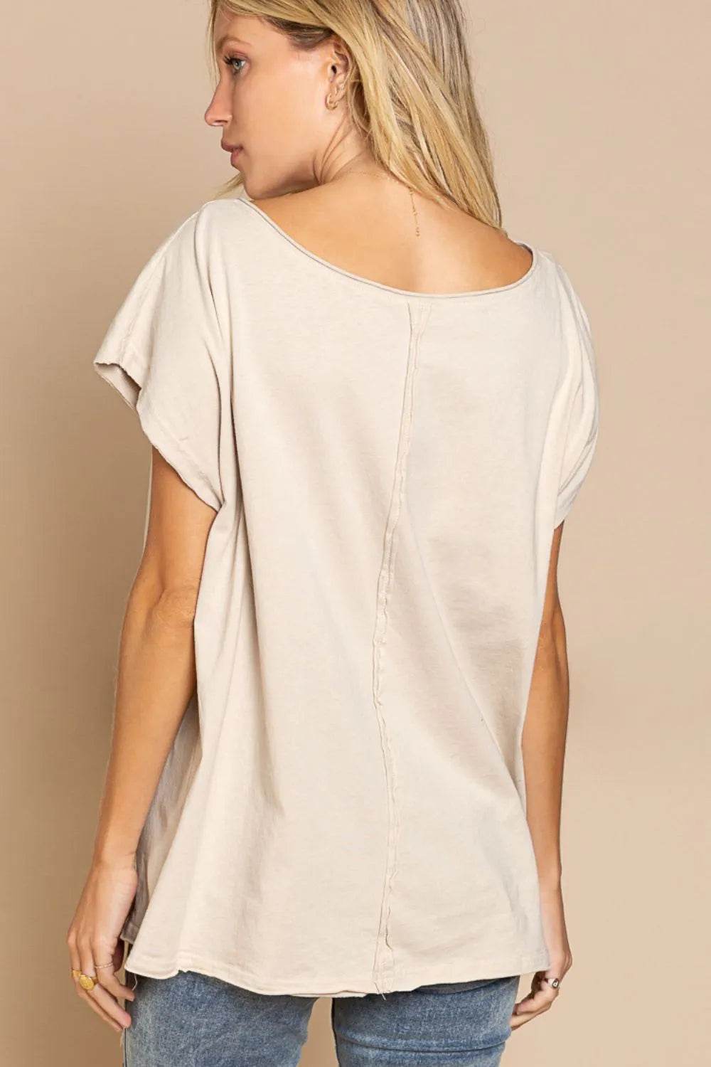 POL Peace Sign Studded V-Neck T-Shirt Trendsi 37f45d7f-763b-43a8-be4e-673af1a0a1ef-Max-Origin