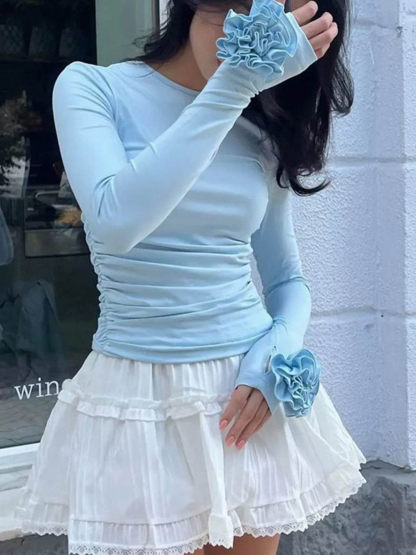 Flower Round Neck Long Sleeve T-Shirt Trendsi 3bfd6f26-2d7b-48f7-8ac7-d39fa5632047-Max-Origin