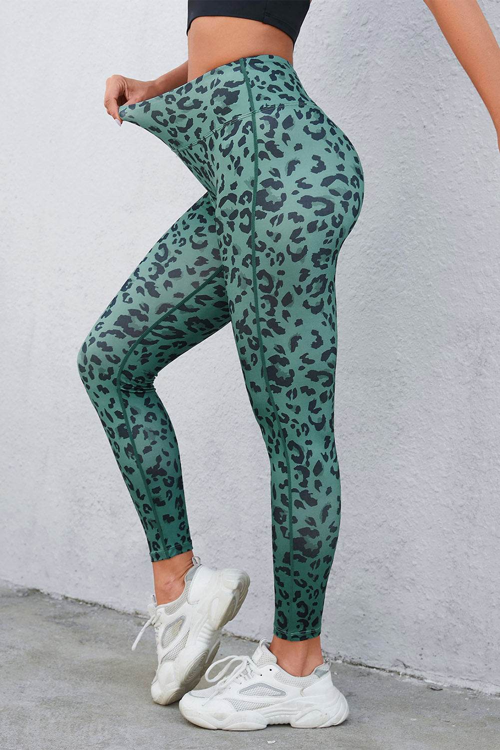 Leopard Print Wide Waistband Leggings Trendsi 3c006f4e4d8c481a987f55bc46c6bf2c-Max