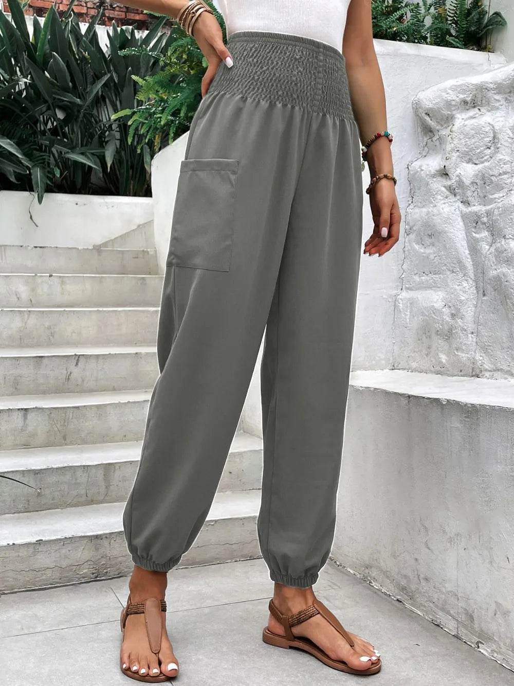 Smocked High Rise Joggers with Pockets Trendsi 3e19629c-70b5-42ca-a944-987aa5d33c53-Max