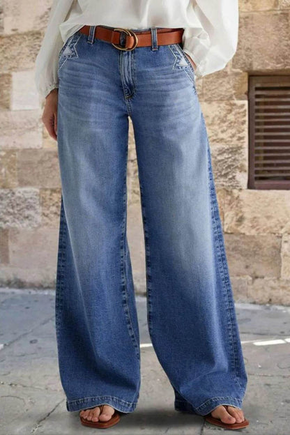 Pocketed Embroidered Straight Leg Jeans Light Trendsi 3ff5e621-6b51-483e-b703-9f3f54f130b6-Max