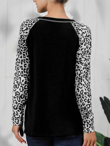 Leopard Print Raglan Sleeve Twist Hem T-Shirt Trendsi 4004811b-bc74-48e7-b842-16cde87c86fa-Max-Origin