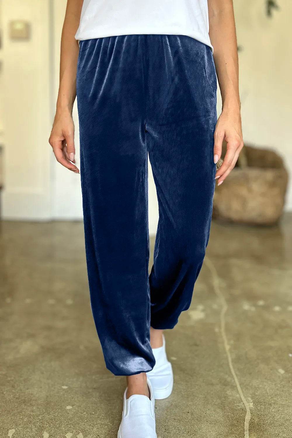 FAM-FAM Pocketed Elastic Waist Joggers Trendsi 434394de-c75a-4ecf-a7e8-05aee9f54918-Max