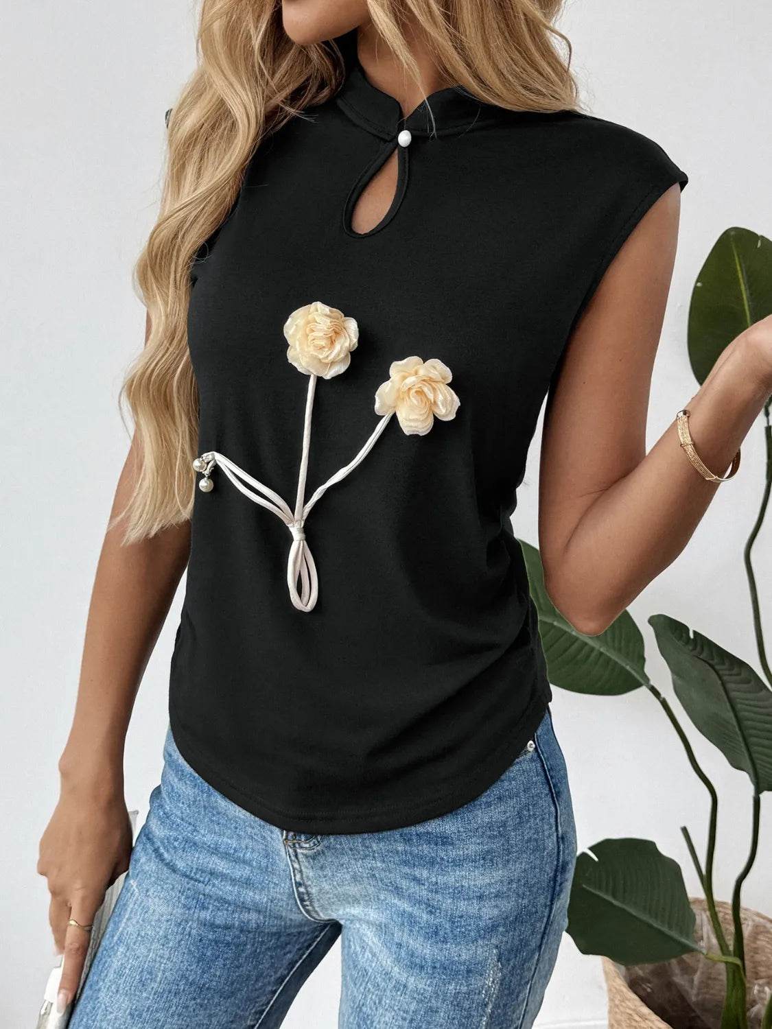 Floral Applique Keyhole Sleeveless Top Trendsi 43ae4330-4913-4ce3-86d7-395e07ce6d79-Max-Origin