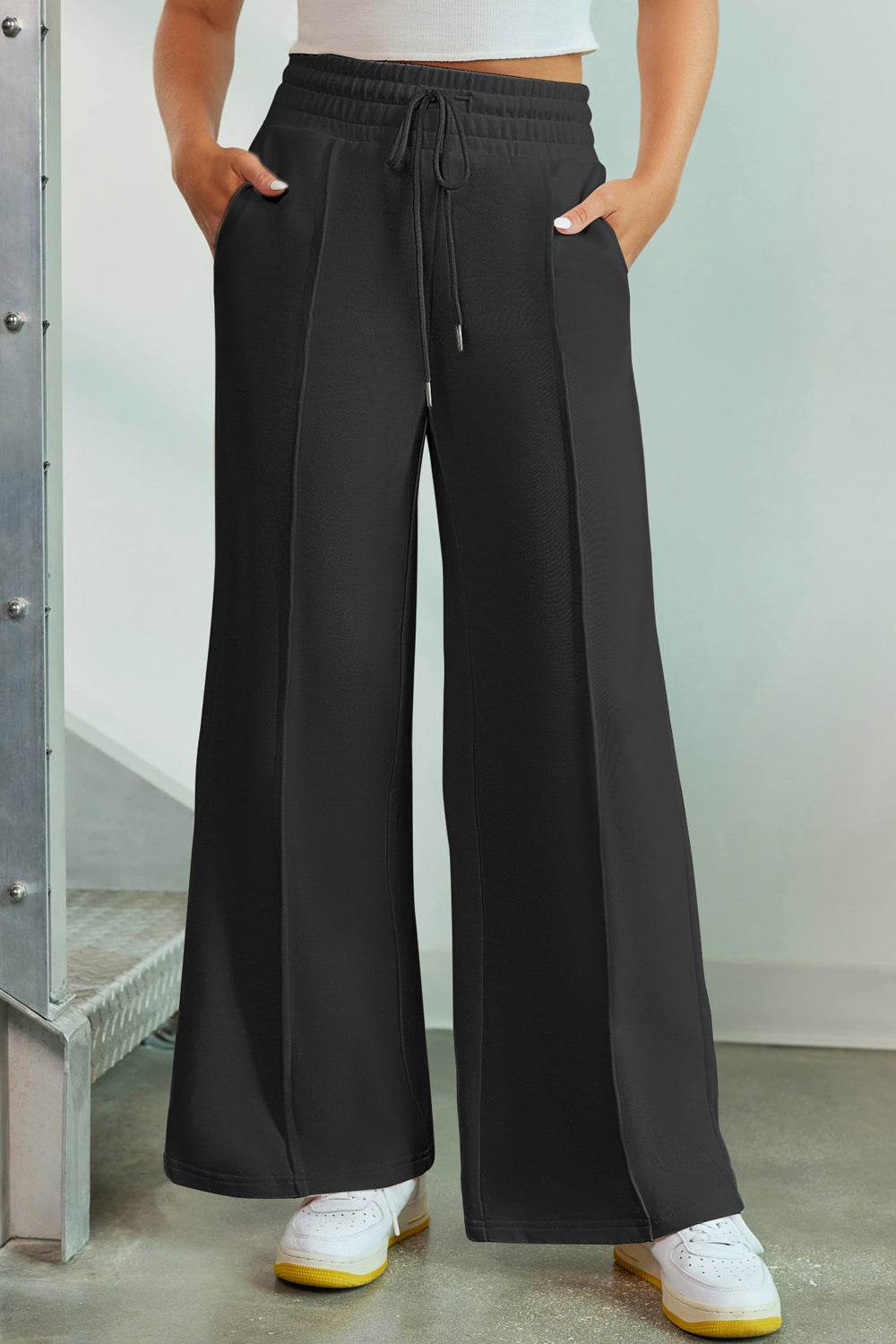 Drawstring Wide Leg Pants with Pockets Black Trendsi 44272cb6304f423388228a3c2e1f6c13-Max