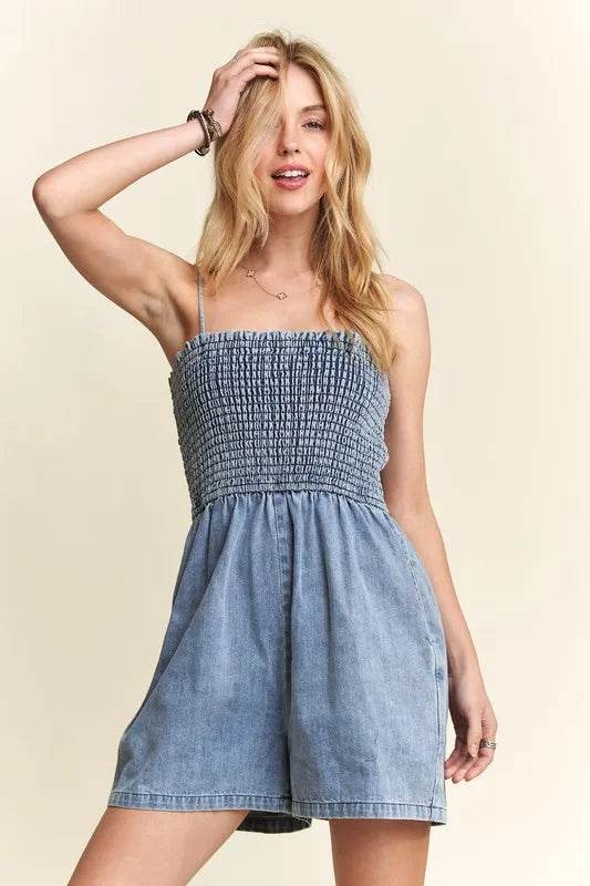 ADORA Smocked Spaghetti Strap Denim Romper Medium Trendsi 44ebf921-c872-4cfd-b82d-e630203ee130-Max